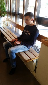 Klass 9 kan förfoga över en egen Chromebook som används i undervisningen.